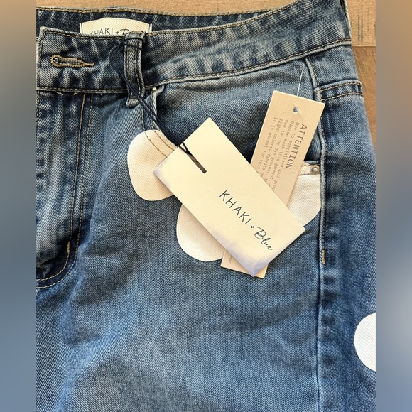 NWT ADORABLE & FUN FLOWER PRINT JEANS - Picture 4 of 6